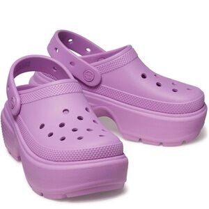 Crocs ‘Stomp’ Platform Clogs in Pink-Purple